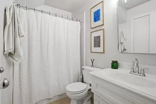 1250 W 18th St, Houston, TX 77008 - Photo 7