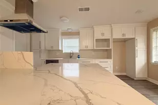 602 Cole St, Webster, TX 77598 - Photo 7