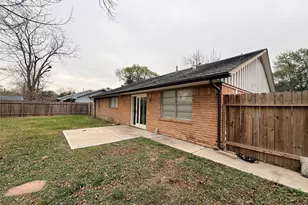 602 Cole St, Webster, TX 77598 - Photo 17