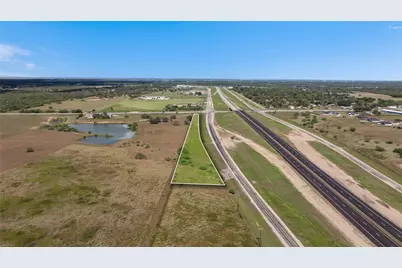 18804 Zac Lentz Parkway, Victoria, TX 77905 - Photo 7