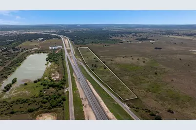18804 Zac Lentz Parkway, Victoria, TX 77905 - Photo 17