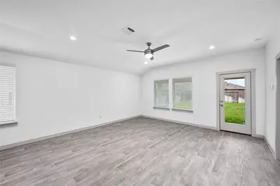 8035 House Bank Lane, Rosharon, TX 77583 - Photo 11