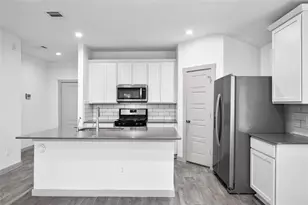 8035 House bank Ln, Rosharon, TX 77583 - Photo 9