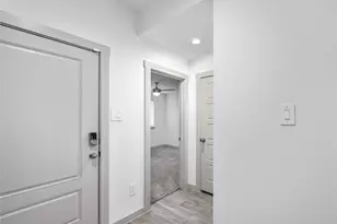 8035 House bank Ln, Rosharon, TX 77583 - Photo 5