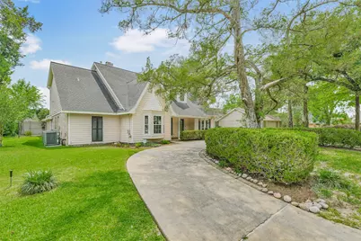 9143 Penn Manor Ct Court, Houston, TX 77055 - Photo 3