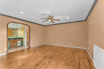 9143 Penn Manor Ct Court, Houston, TX 77055 - Photo 39