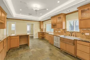 9143 Penn Manor Ct Ct, Houston, TX 77055 - Photo 13