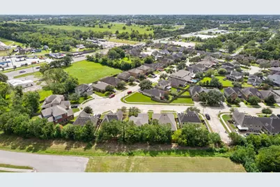 204 Rippling Creek Lane, Alvin, TX 77511 - Photo 35