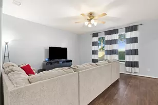 204 Rippling Creek Ln, Alvin, TX 77511 - Photo 9