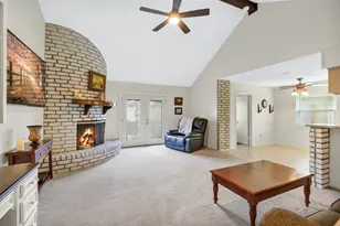 13807 Imperial Ct, Sugar Land, TX 77498 - Photo 7