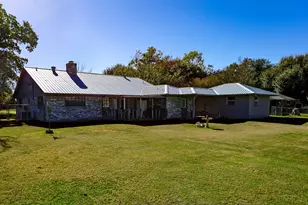 409 W Morgan St, Franklin, TX 77856 - Photo 27