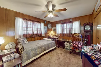 409 W Morgan Street, Franklin, TX 77856 - Photo 23