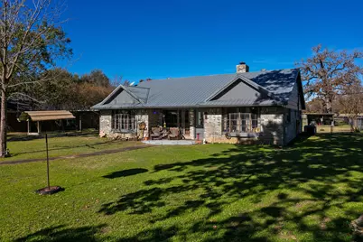 409 W Morgan Street, Franklin, TX 77856 - Photo 1