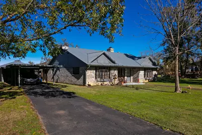 409 W Morgan Street, Franklin, TX 77856 - Photo 5