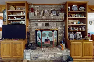 409 W Morgan St, Franklin, TX 77856 - Photo 9