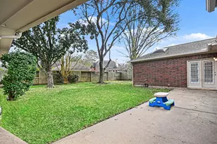 4030 Raven River Dr, Houston, TX 77059 - Photo 25