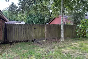 903 S Dula St, Alvin, TX 77511 - Photo 13