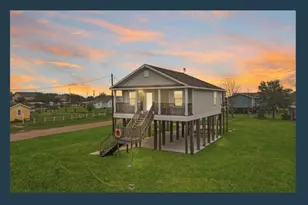 1124 Overton Ave, Port Bolivar, TX 77650 - Photo 1