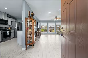 330 Crestmont St, Point Blank, TX 77364 - Photo 5