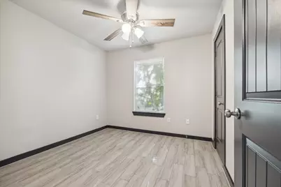 4606 Denmark Street, Houston, TX 77016 - Photo 9