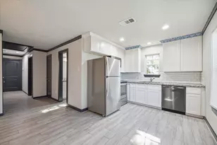 4606 Denmark St, Houston, TX 77016 - Photo 3