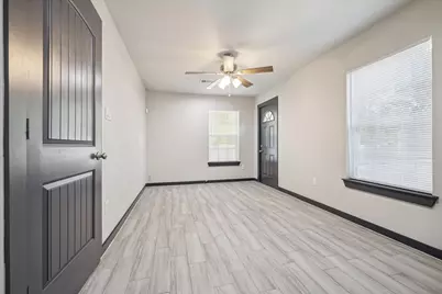 4606 Denmark Street, Houston, TX 77016 - Photo 5