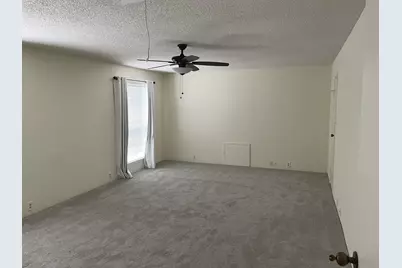 6201 Beverlyhill Street #8, Houston, TX 77057 - Photo 9