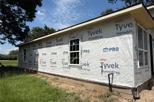 2310 Fitz Lee St, Waller, TX 77484 - Photo 15