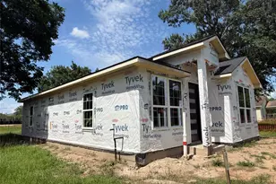 2310 Fitz Lee St, Waller, TX 77484 - Photo 11