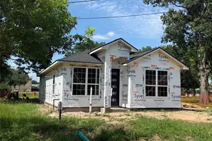 2310 Fitz Lee St, Waller, TX 77484 - Photo 11