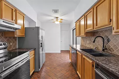 2440 Bering Drive, Houston, TX 77057 - Photo 5