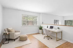 2440 Bering Dr, Houston, TX 77057 - Photo 11