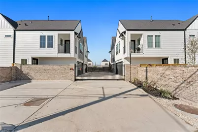 3107 Jensen Dr #C, Houston, TX 77026 - Photo 5