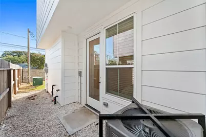 3107 Jensen Dr #C, Houston, TX 77026 - Photo 9