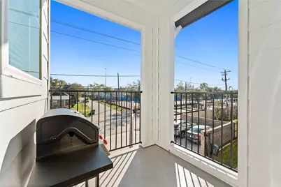 3107 Jensen Dr #C, Houston, TX 77026 - Photo 17