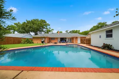 2110 Oceanview Drive, Seabrook, TX 77586 - Photo 9