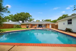 2110 Oceanview Dr, Seabrook, TX 77586 - Photo 9