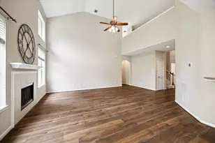 13426 Summer Villa Ln, Houston, TX 77044 - Photo 9