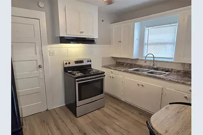 2816 Saint Emanuel Street, Houston, TX 77004 - Photo 3