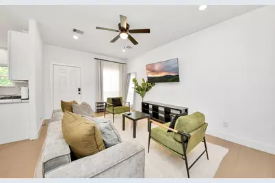 5774 Heron Drive #B, Houston, TX 77033 - Photo 5