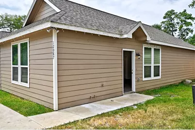 11552 Persimmon Street, Willis, TX 77318 - Photo 3