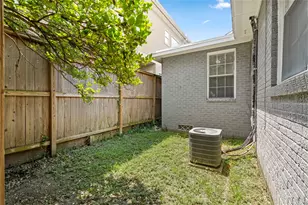 2402 Hazard St, Houston, TX 77019 - Photo 7