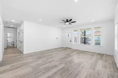 226 S Y Street, La Porte, TX 77571 - Photo 13