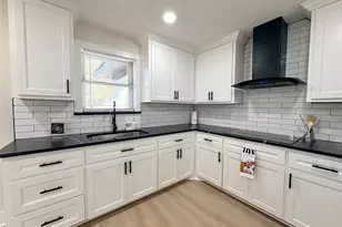 413 La Bradford Dr, Bay City, TX 77414 - Photo 5