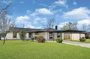 11923 Shady Meadow St, Houston, TX 77039 - Photo 3