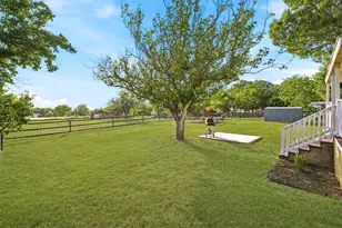 133 Meadow View Blvd, Del Valle, TX 78617 - Photo 39