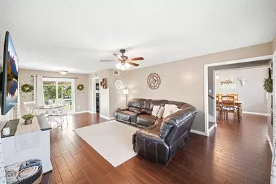 133 Meadow View Boulevard, Del Valle, TX 78617 - Photo 9