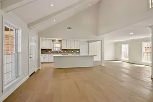 2126 Potomac Dr, Houston, TX 77057 - Photo 7