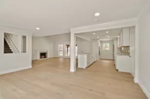 2126 Potomac Dr, Houston, TX 77057 - Photo 9