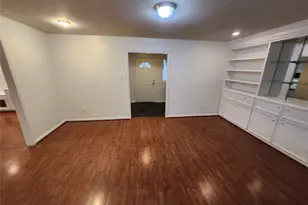 8403 Mullins Dr, Houston, TX 77096 - Photo 5